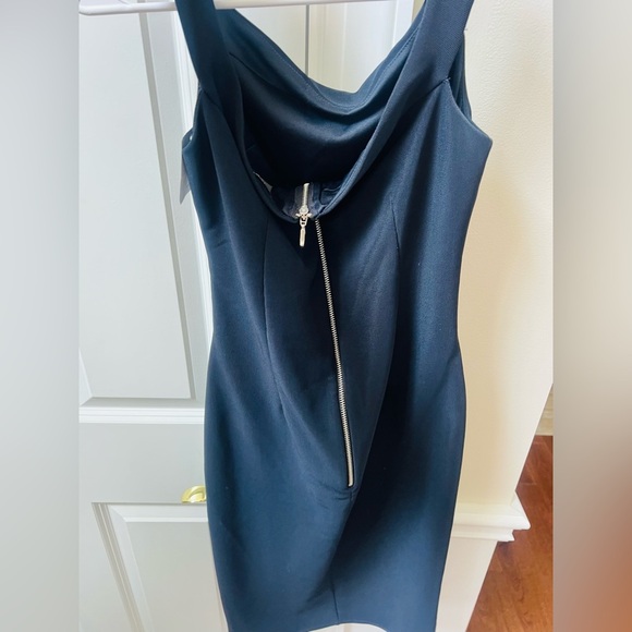 Nwt stunning Topshop size 6 Elegant Black Sleeveless Dress with cutouts - Picture 5 of 7